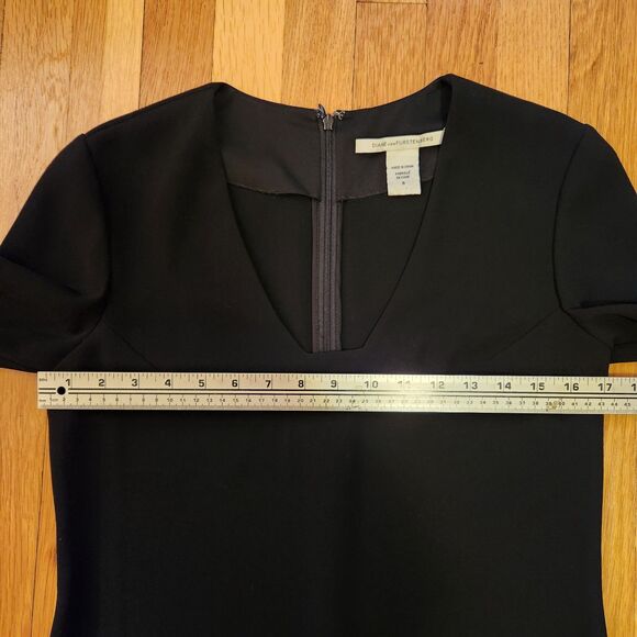 Diane Von Furstenberg DVF Chic Hazina Shift Dress U-Neck, Bell Cuffs, Black Sz 6 - Picture 8 of 10